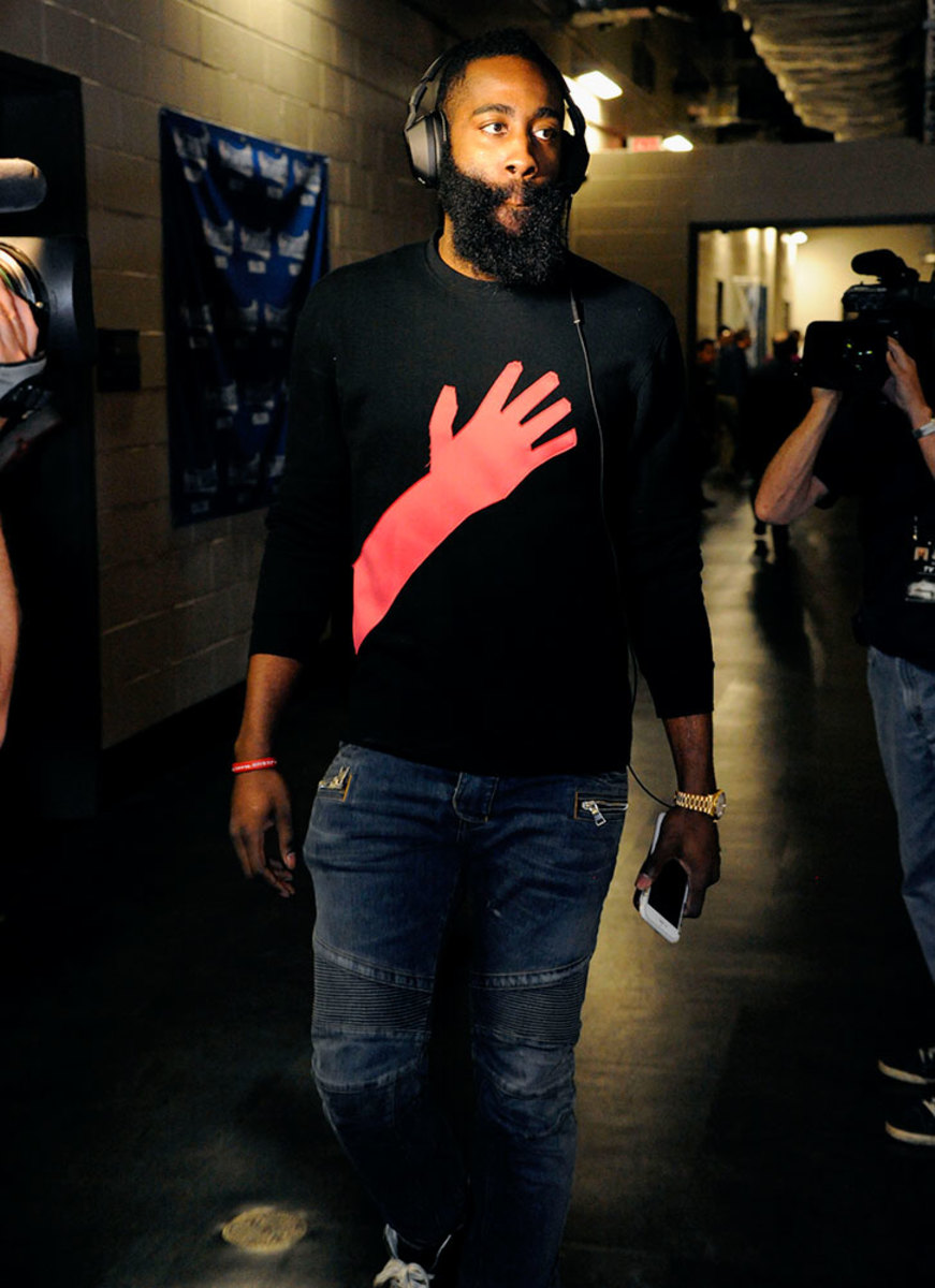 2015-0428-James-Harden-GettyImages-471454730_master.jpg
